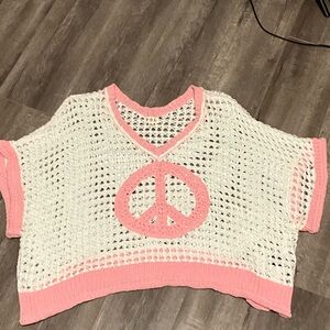 POL White Crochet V-Neck Sweater with Pink Peace Sign Trim